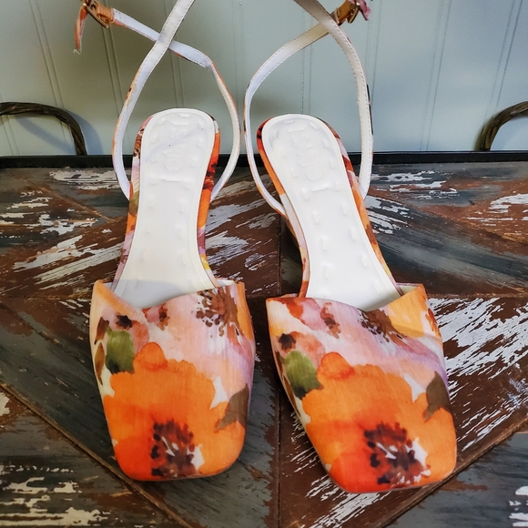 Sarto Daisy 2 Heels Sling back Pump Melon Fabric - Picture 3 of 8